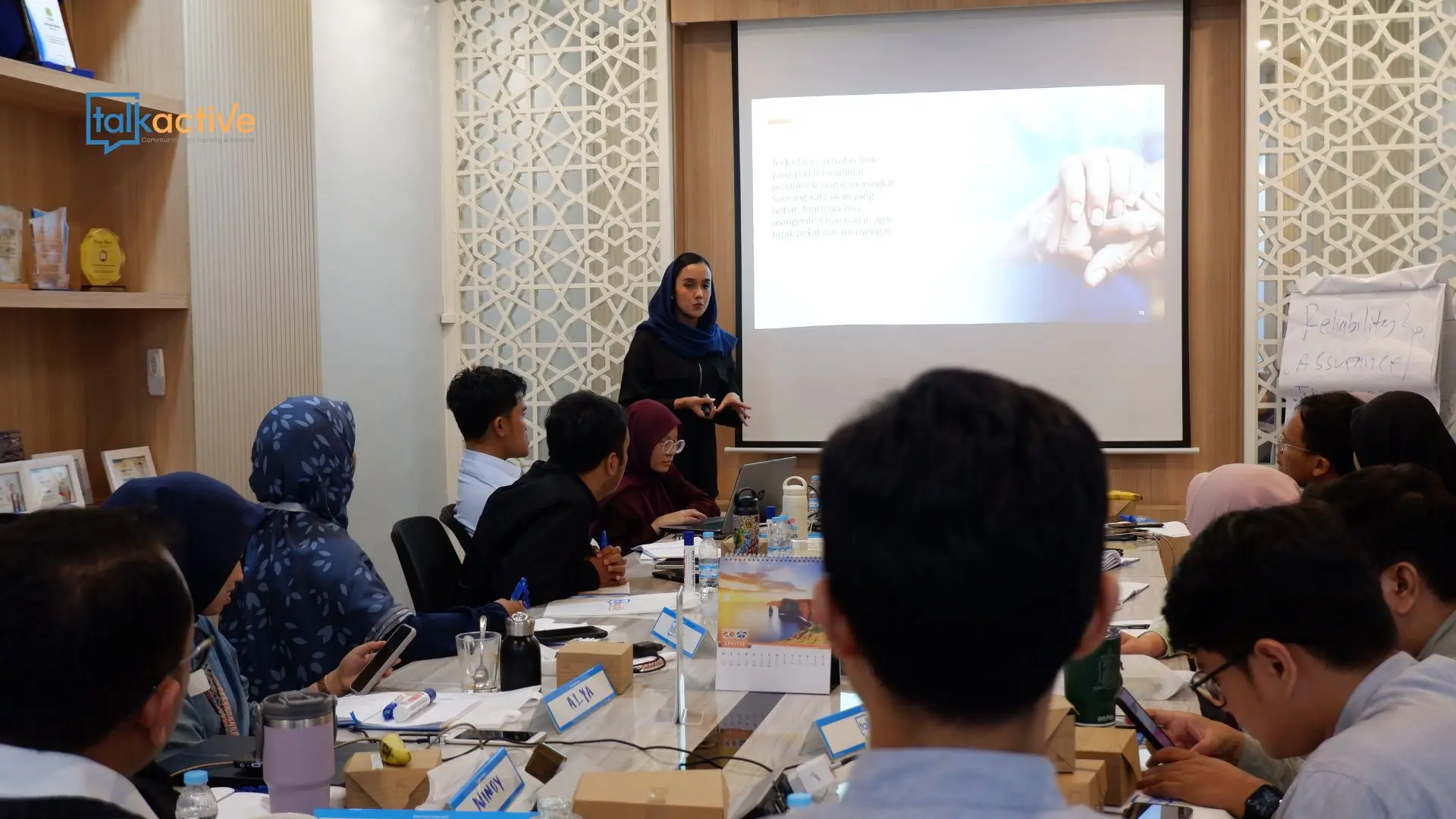 Pentingnya skill komunikasi di era AI untuk memimpin tim