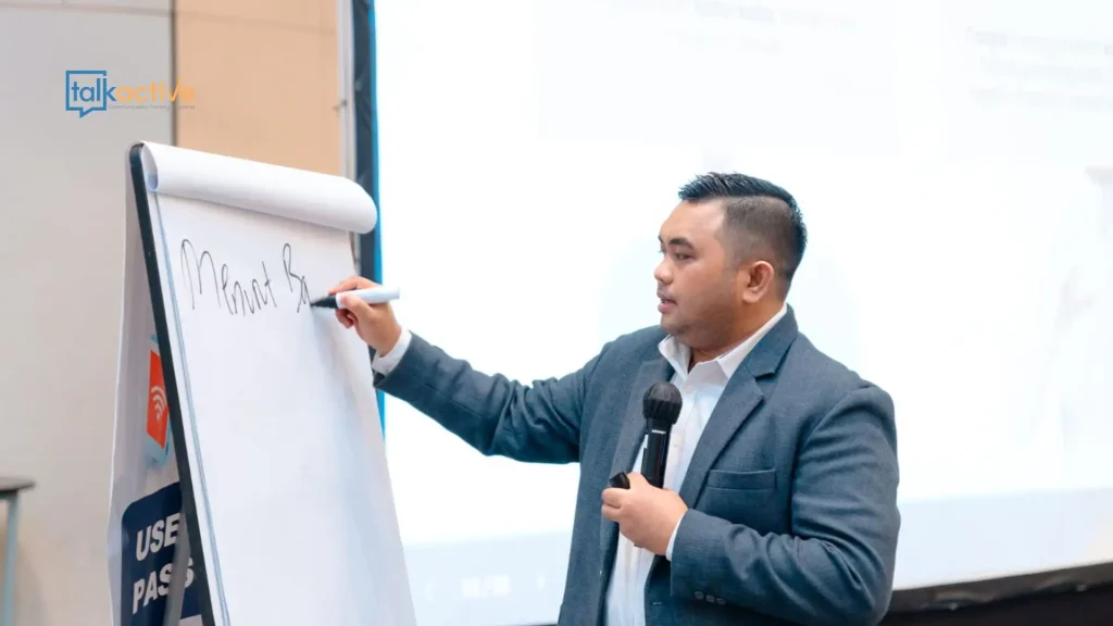 Dr Noveri menjelaskan strategi bisnis saat ekonomi bergejolak